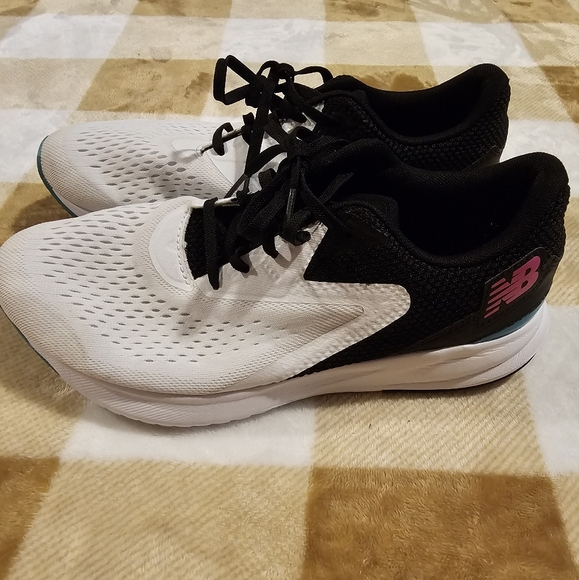 New Balance FuelCell Vizo Pro Run - Picture 3 of 5